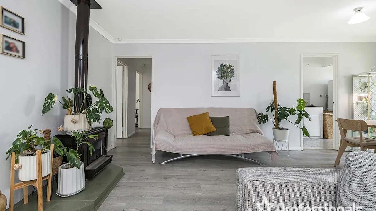 Unfurnished room in a share house