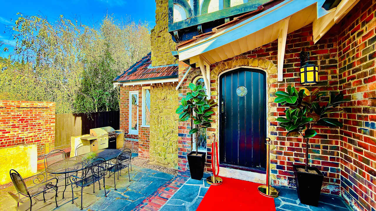 Furnished room in a share house