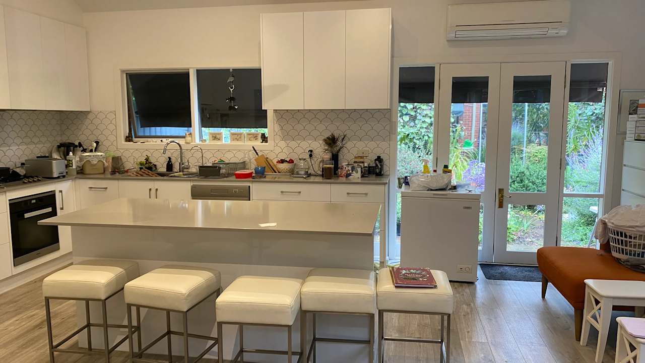 Furnished room in a share house