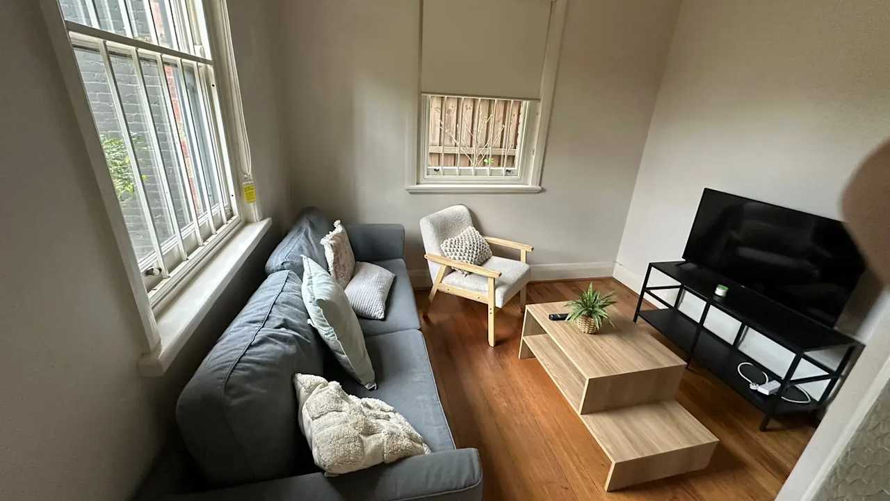 Furnished room in a share house