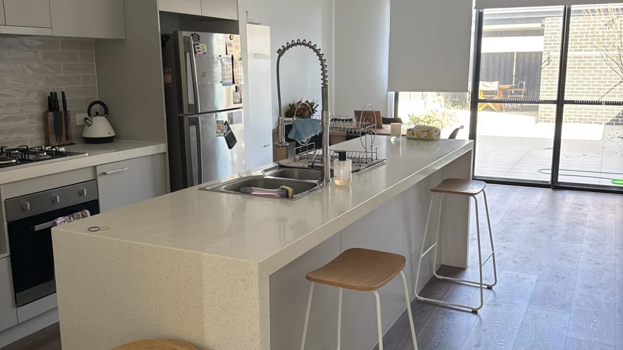 Unfurnished room with ensuite in a flatshare