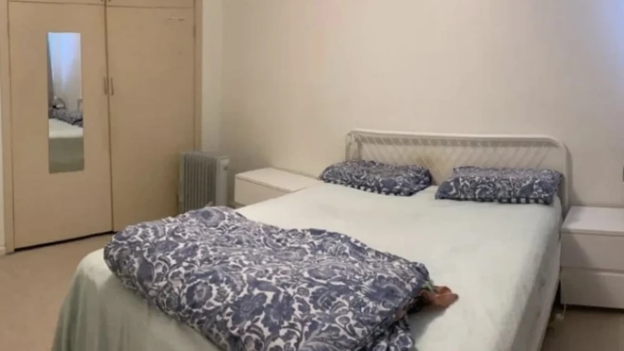 Furnished room in a share house