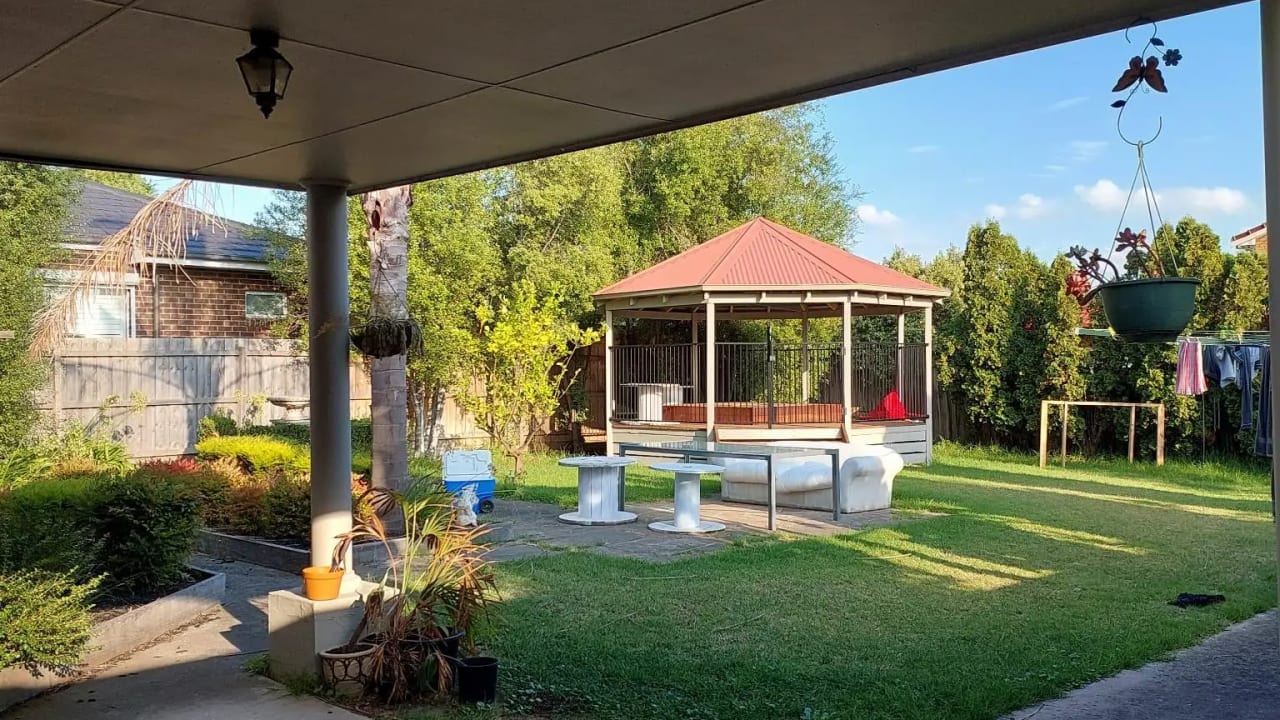 Unfurnished room in a share house