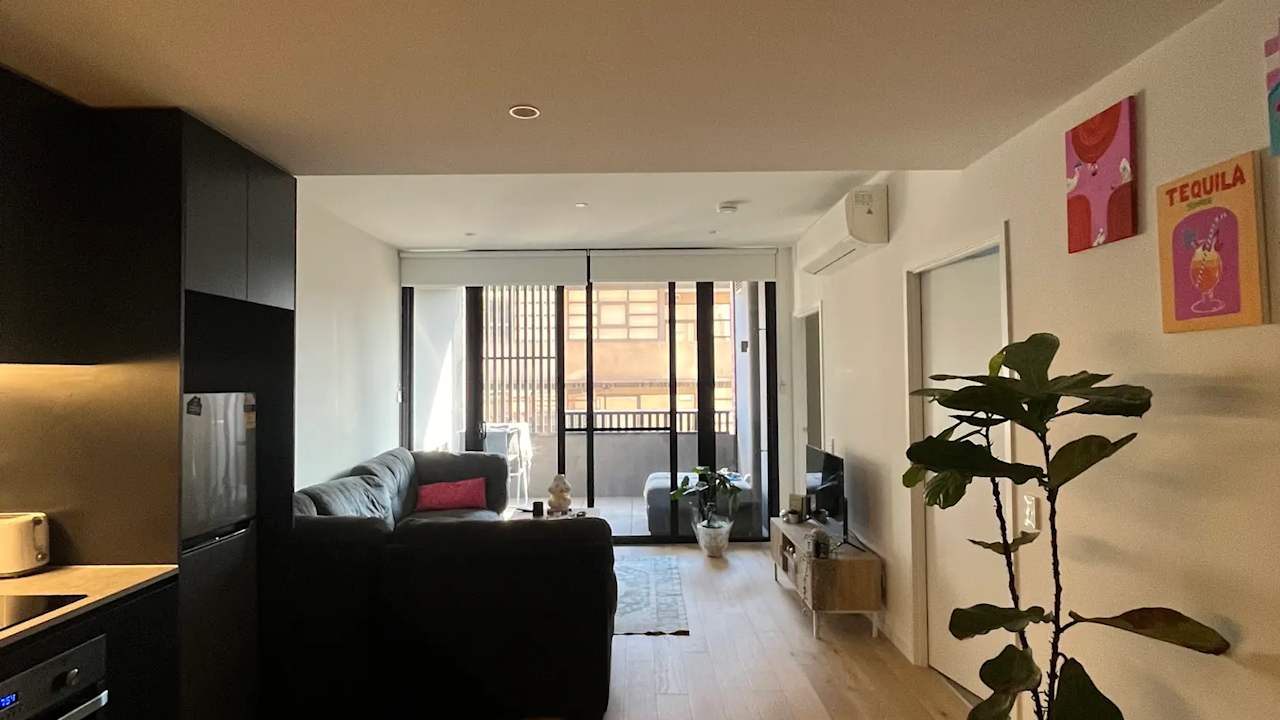 Furnished room in a flatshare