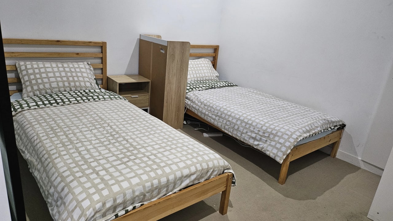 Furnished room in a flatshare
