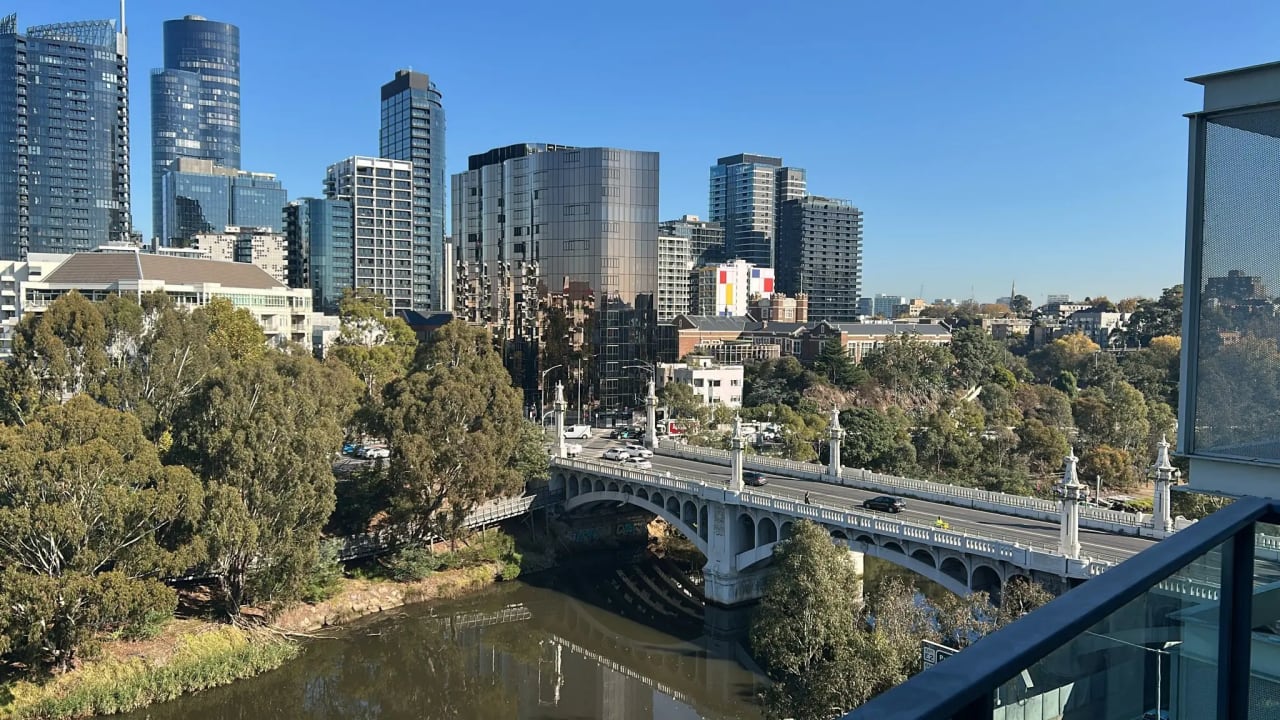 Whole property with 2 rooms for rent