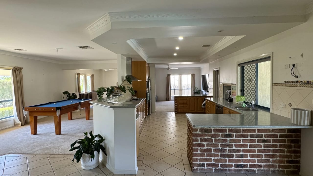 Furnished room in a share house