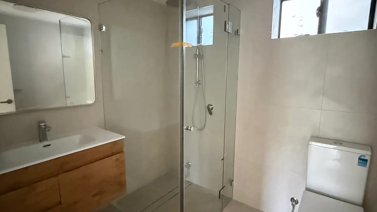 Whole property with 2 rooms for rent