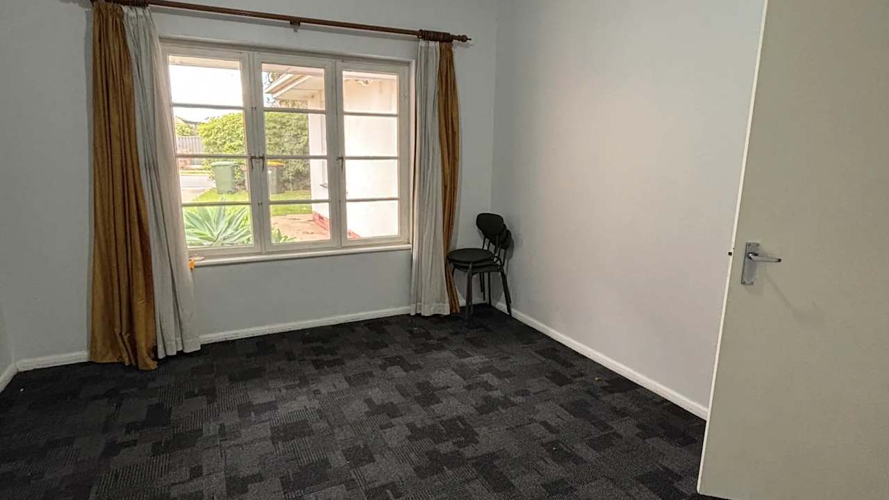 Room in a share house