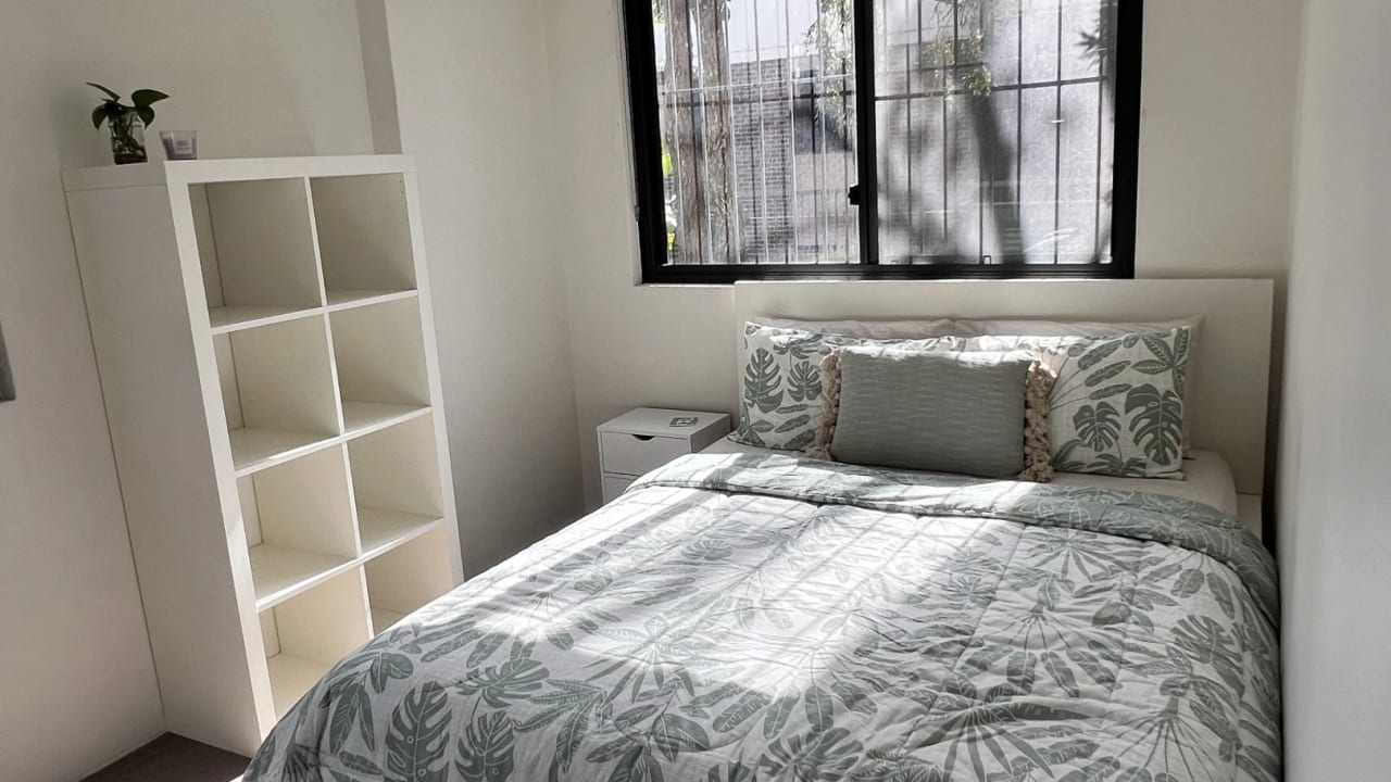 Furnished room in a flatshare
