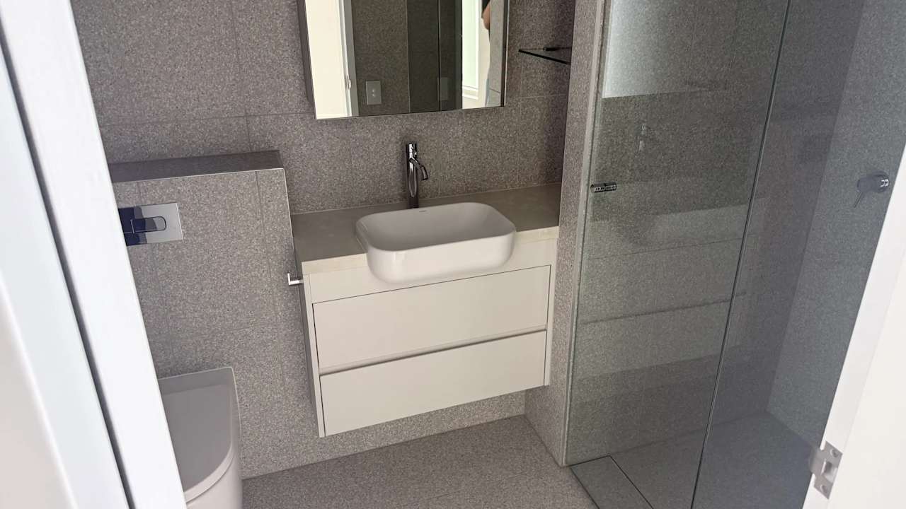 Unfurnished room with own bathroom