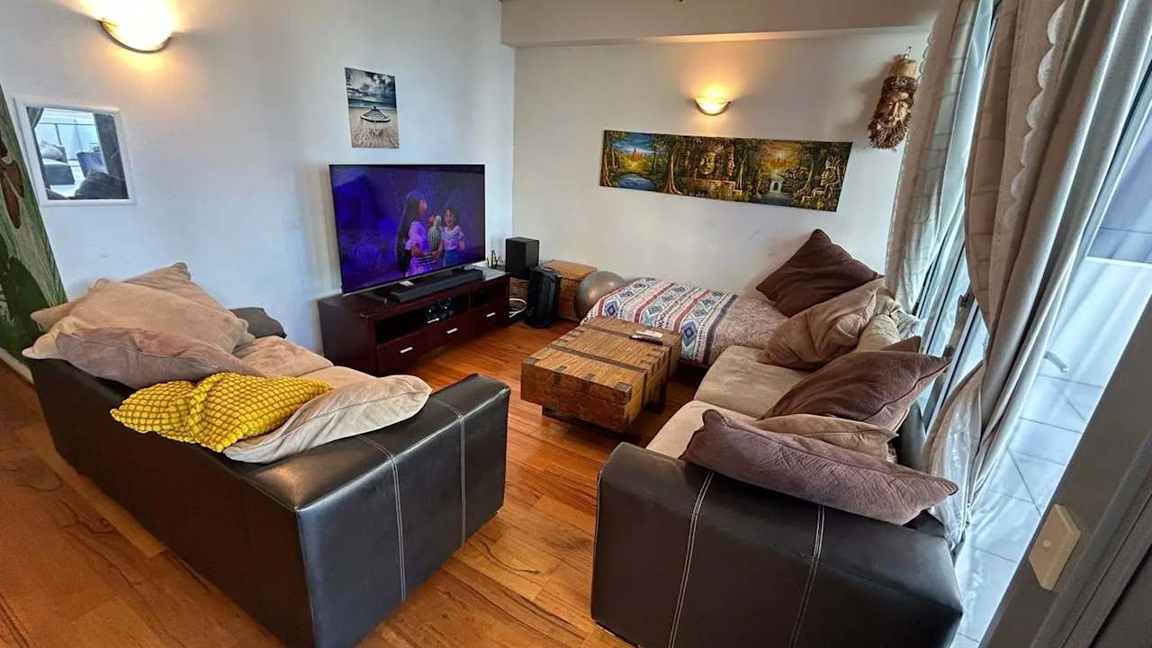 Unfurnished room in a flatshare