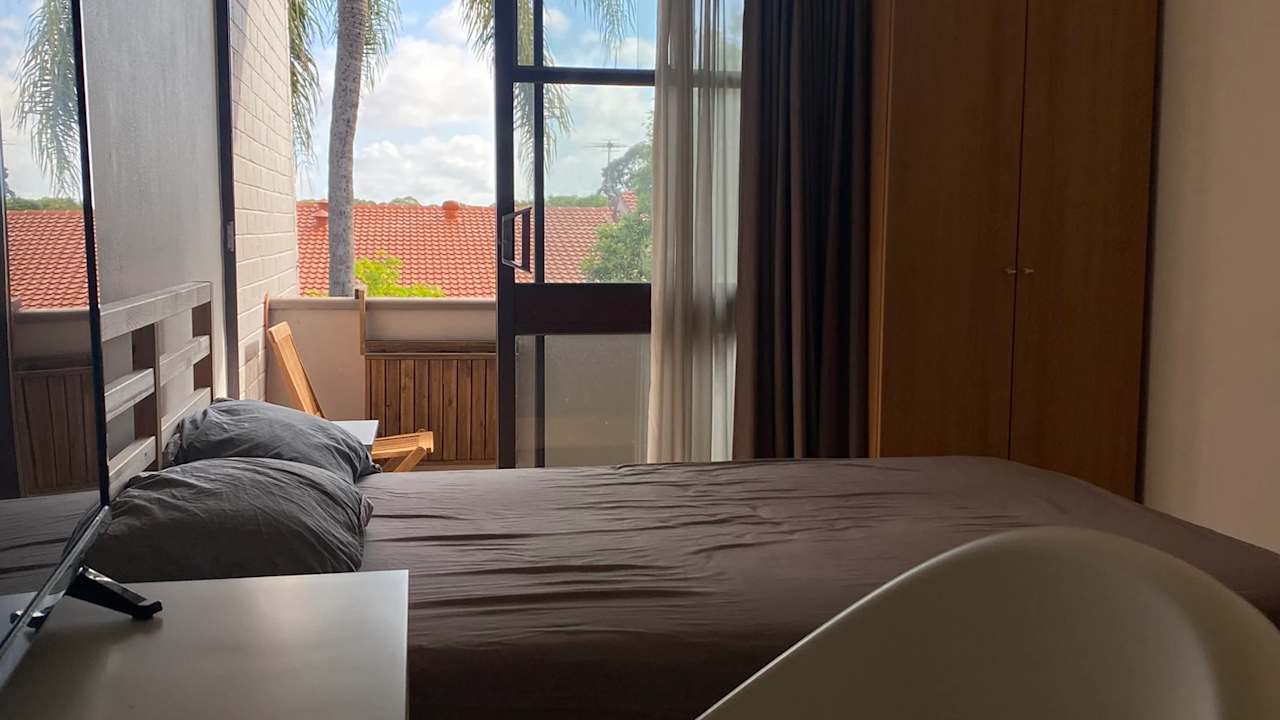 Furnished room in a share house