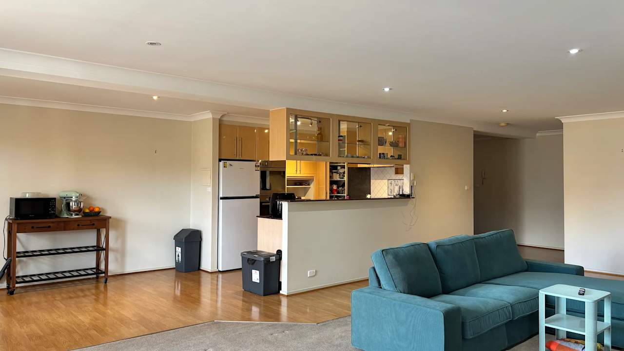 Unfurnished room in a flatshare