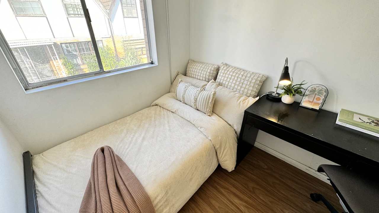 Furnished room in a share house