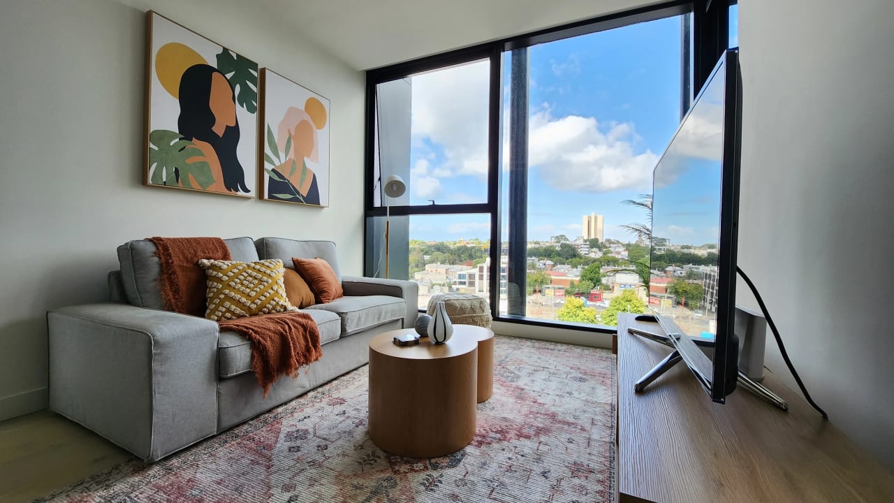 Furnished room with ensuite in a flatshare