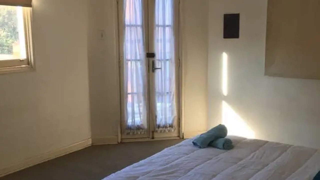 Room in a share house