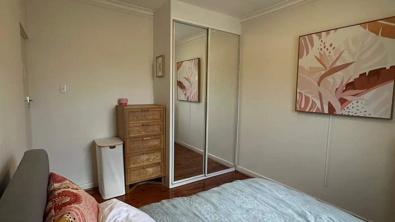 Furnished room in a share house