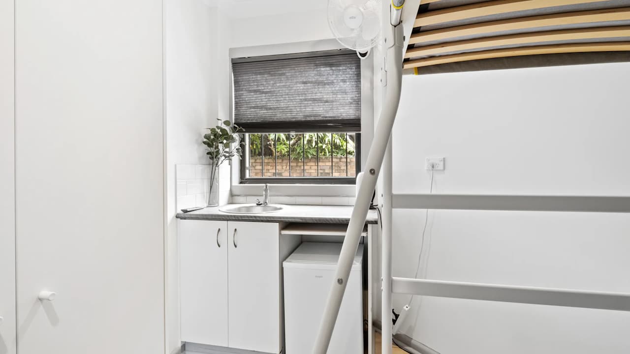 Furnished room in a share house