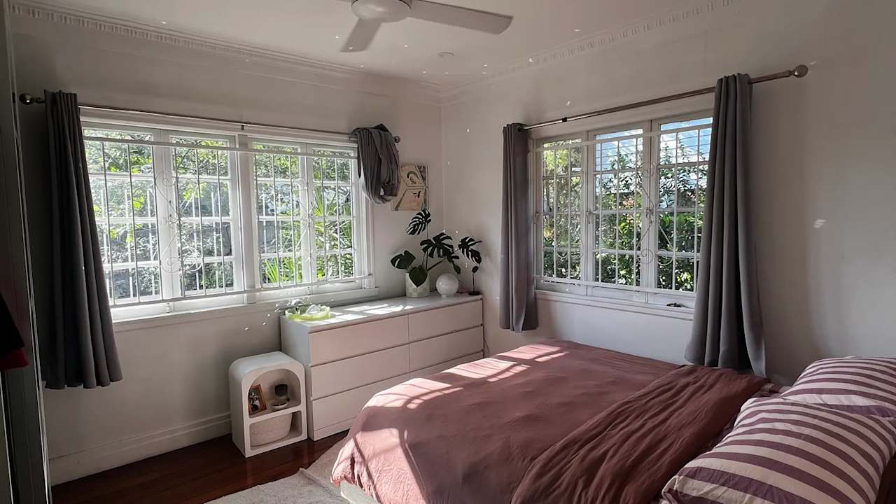 Unfurnished room in a flatshare