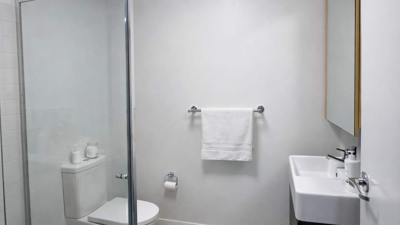 Furnished room with own bathroom