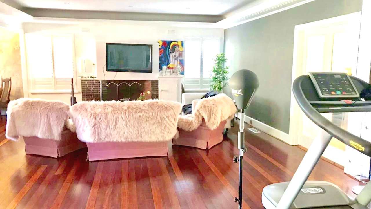 Room in a share house