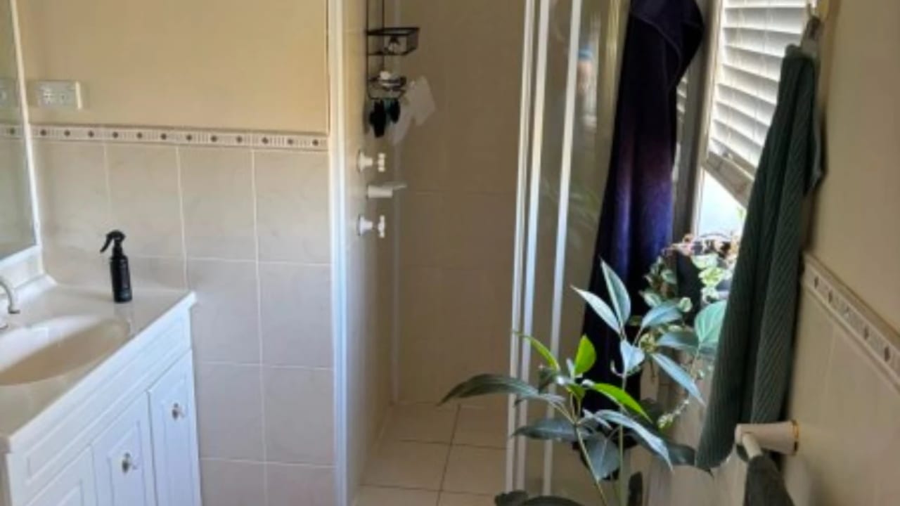 Furnished room with own bathroom