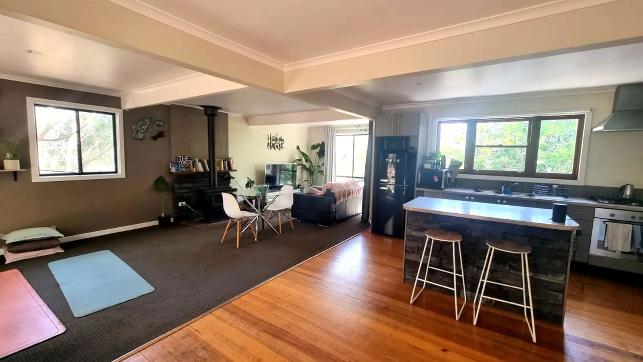Room in a share house