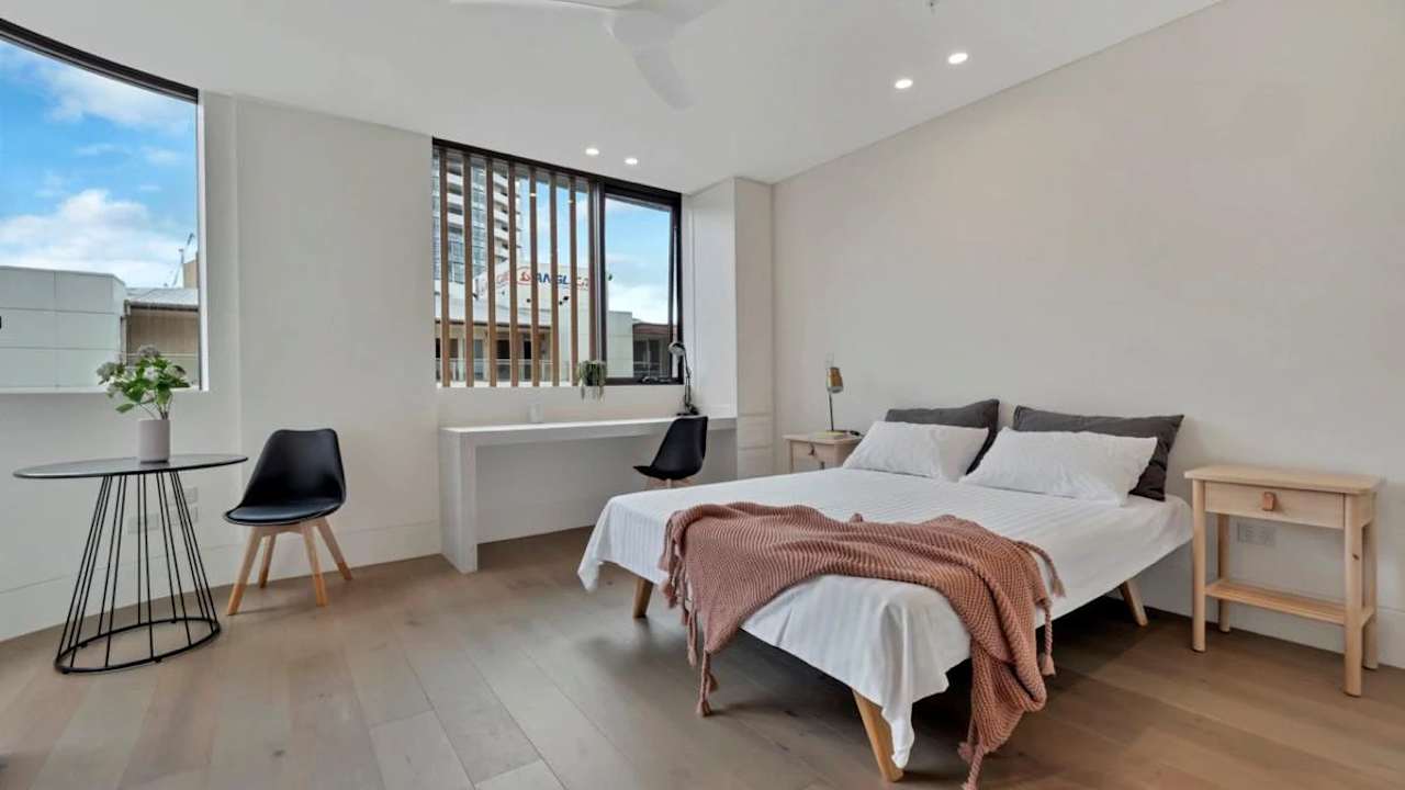 Furnished room studio flat for rent