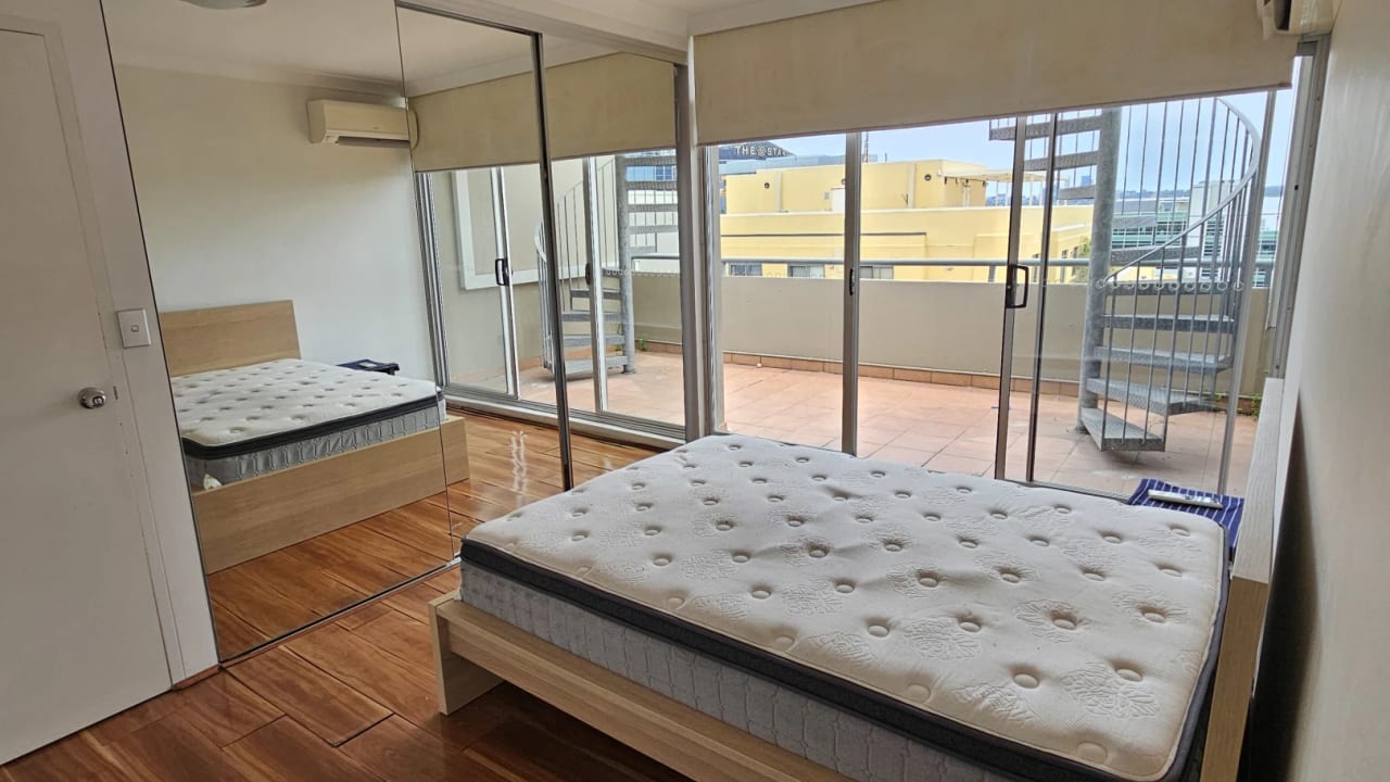 Furnished room with own bathroom
