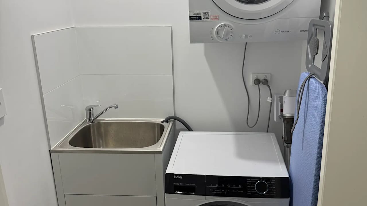 Unfurnished room in a flatshare