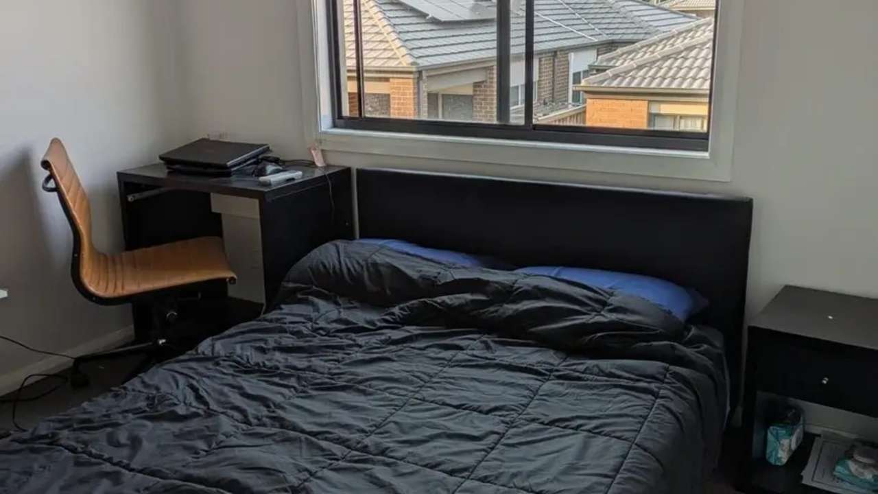 Furnished room with own bathroom