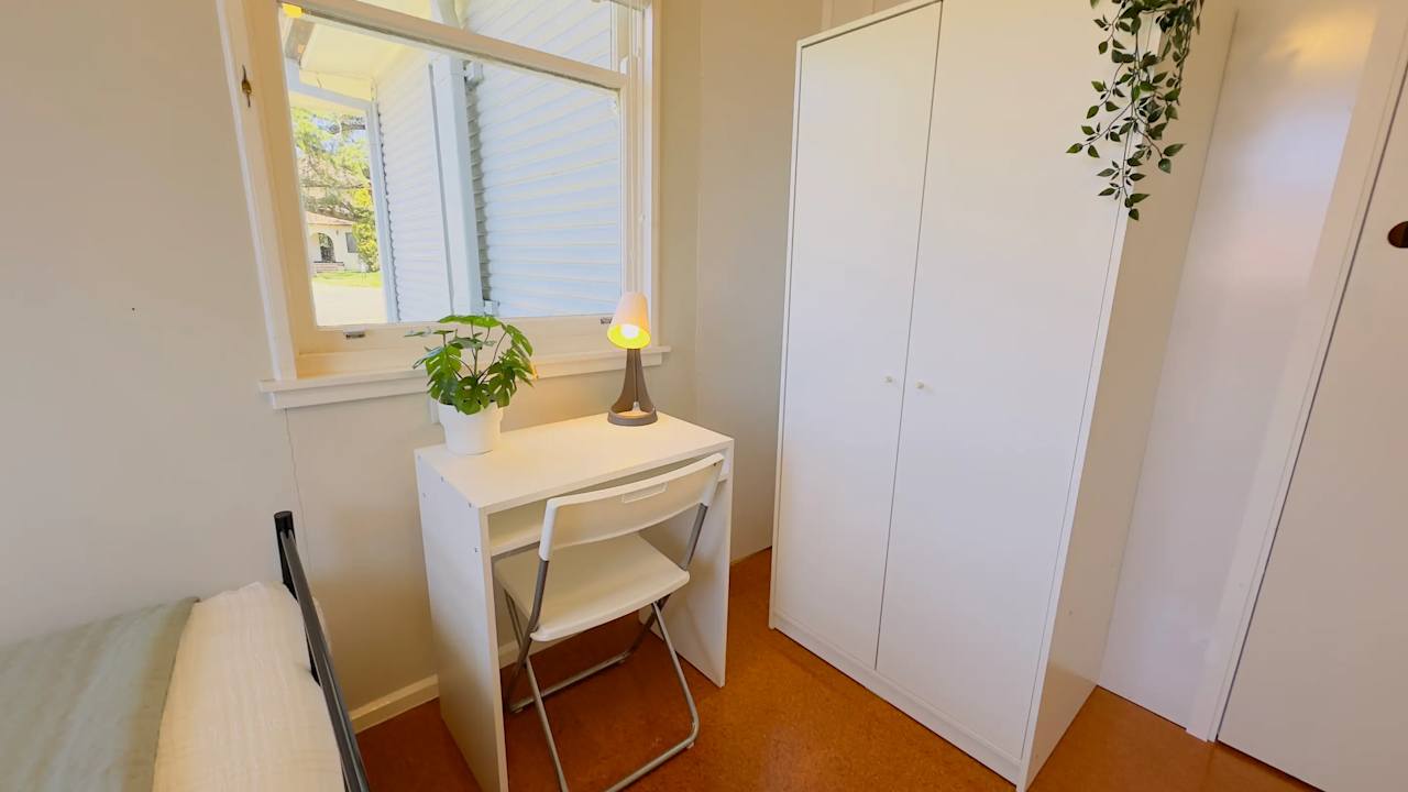 Furnished room in a share house
