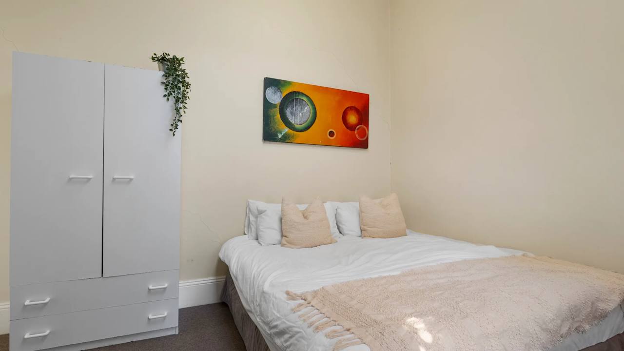 Furnished room studio flat for rent