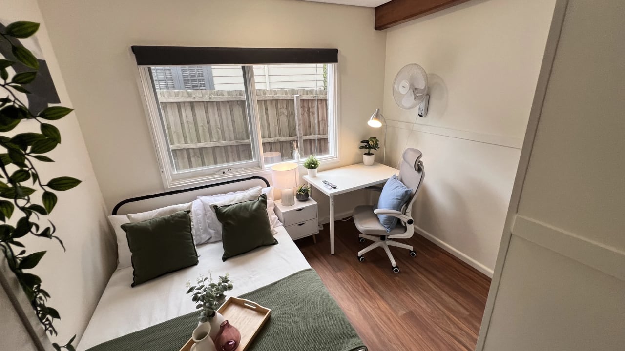 Furnished room in a share house