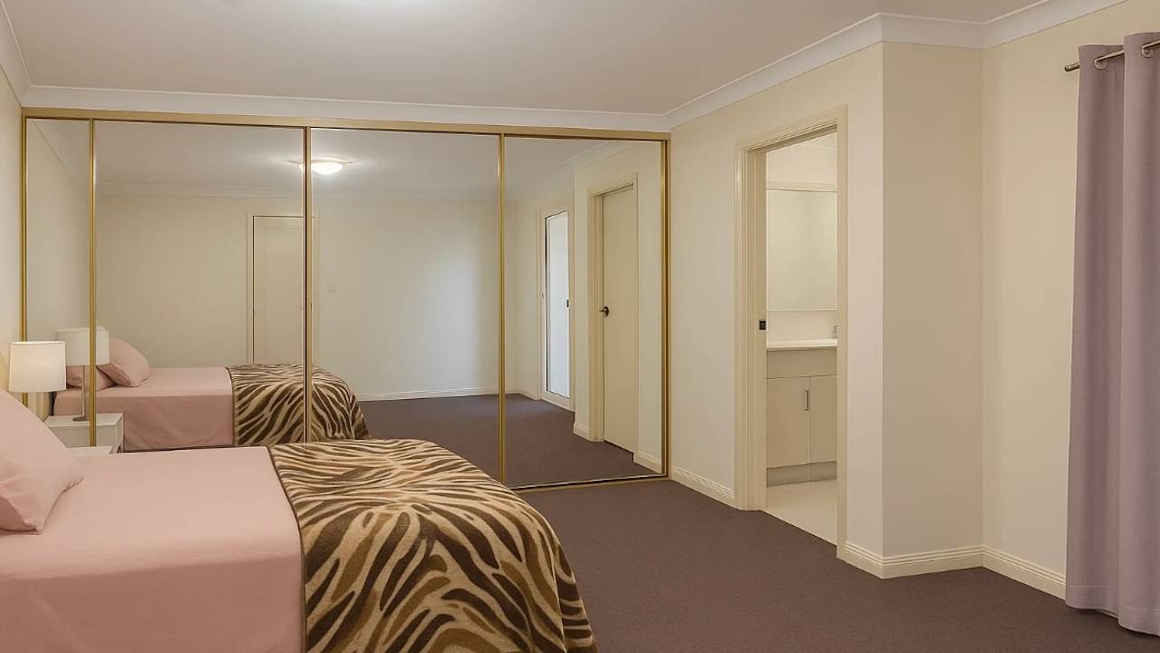 Room with ensuite in a flatshare