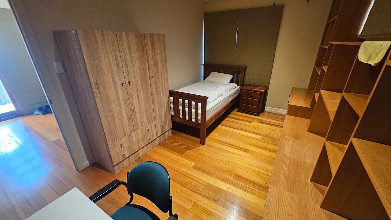 Furnished room in a share house