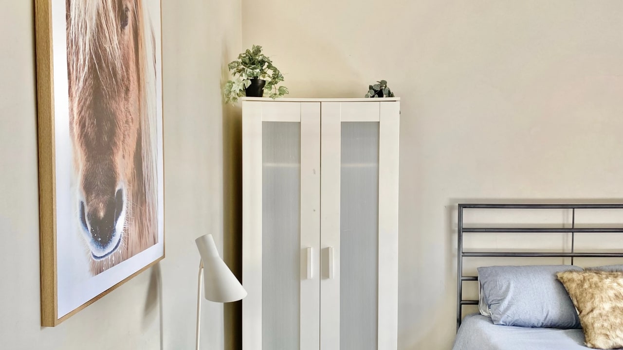 Furnished room in a share house