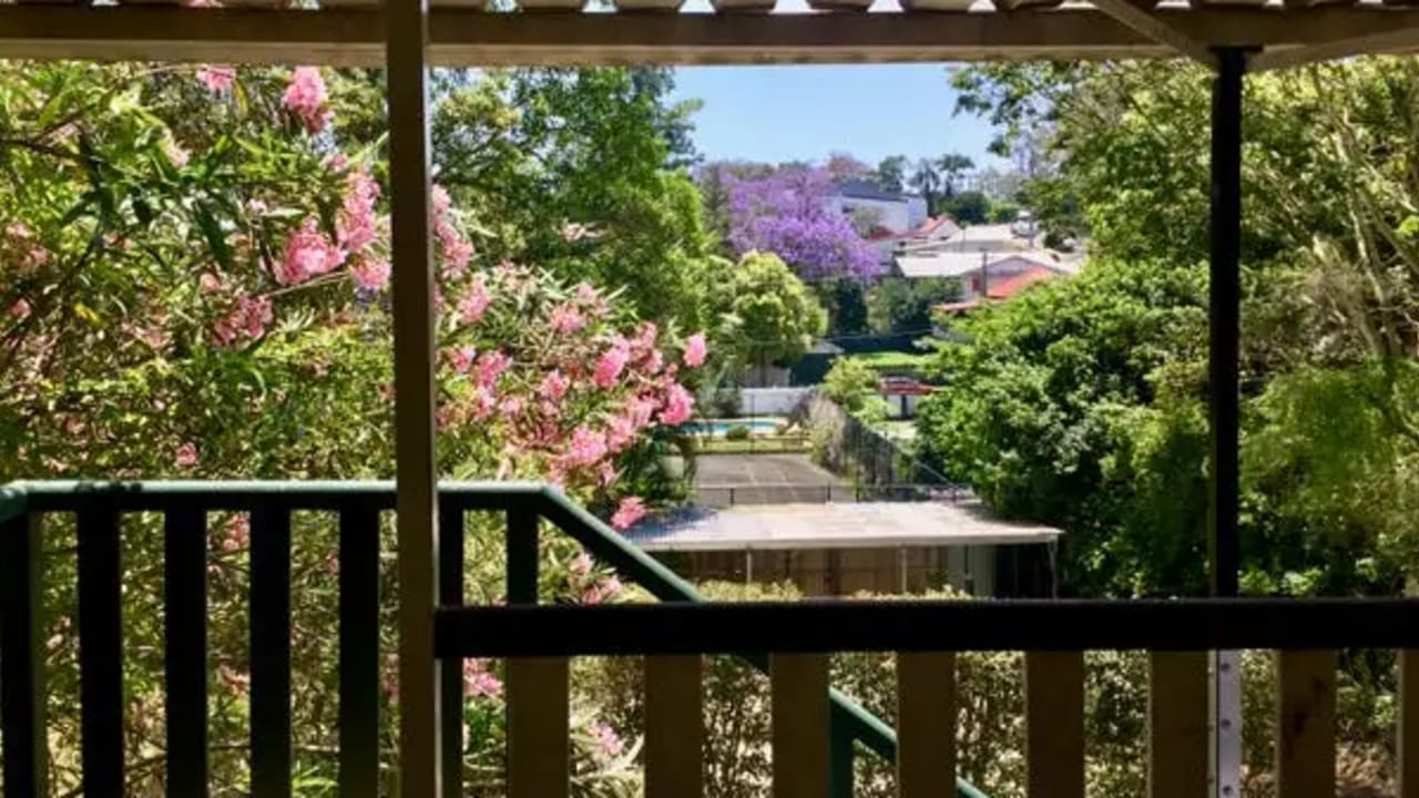 Room in a share house