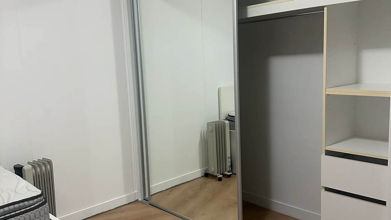 Furnished room with own bathroom