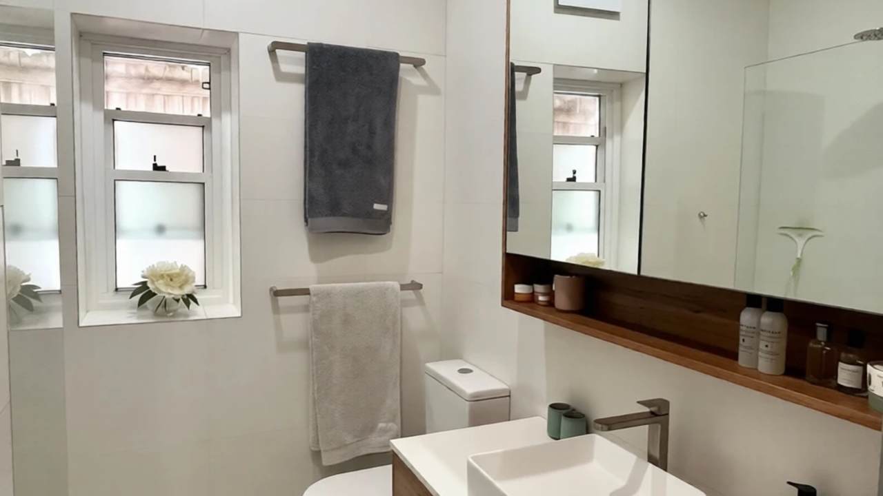Whole property with 2 rooms for rent