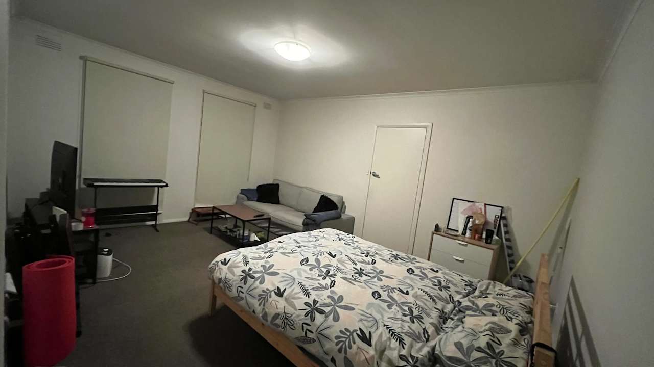 Unfurnished room in a share house