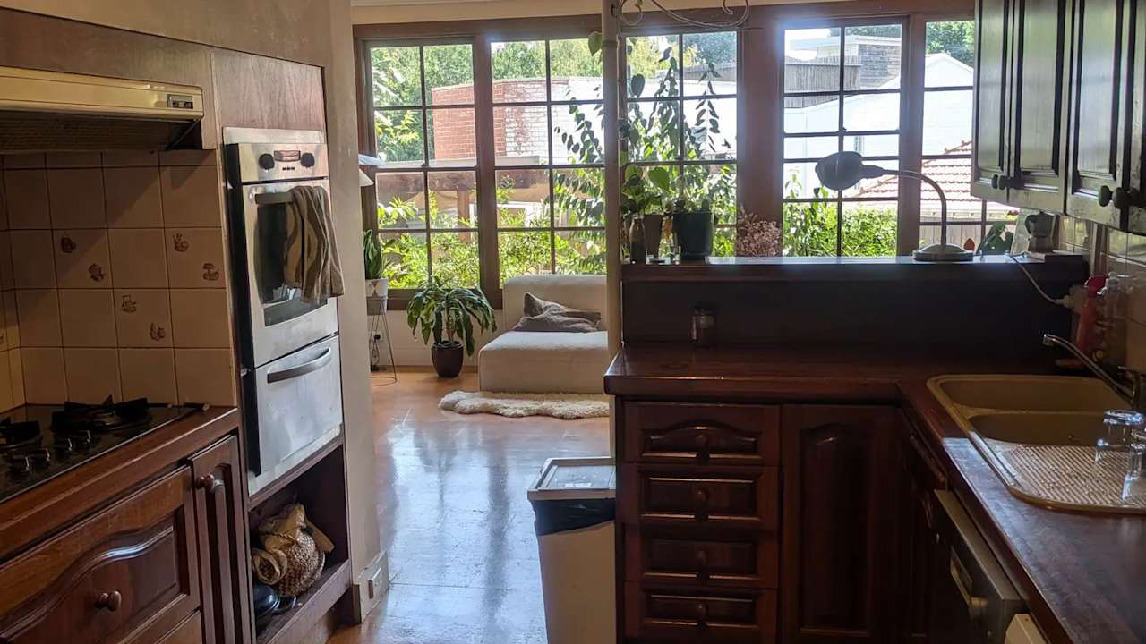 Room in a share house