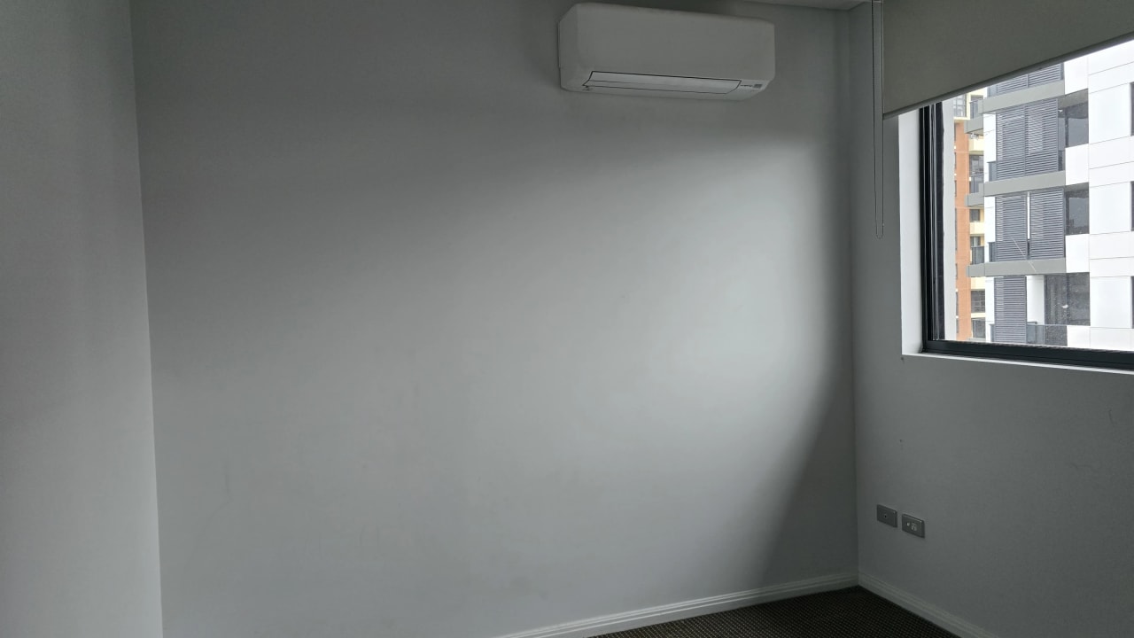 Unfurnished room in a flatshare