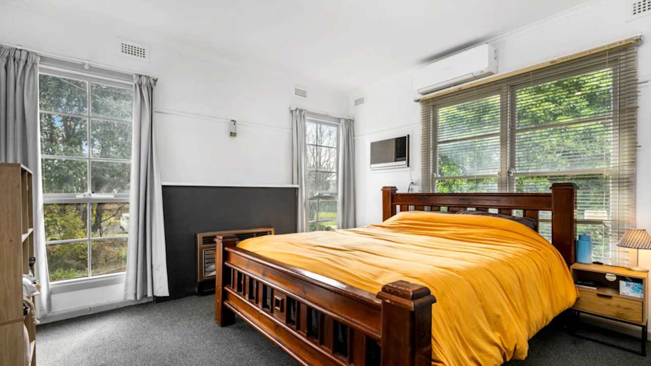 Whole property with 3 rooms for rent