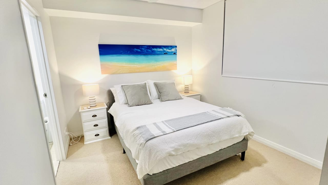 Furnished room with ensuite in a flatshare