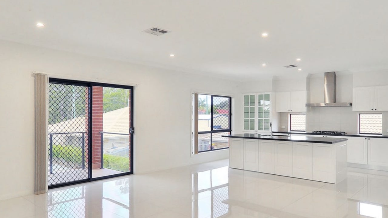 Room in a share house