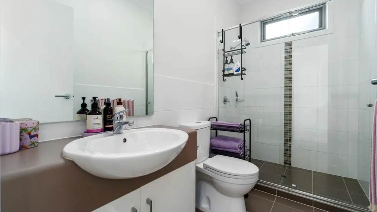 Unfurnished room with own bathroom