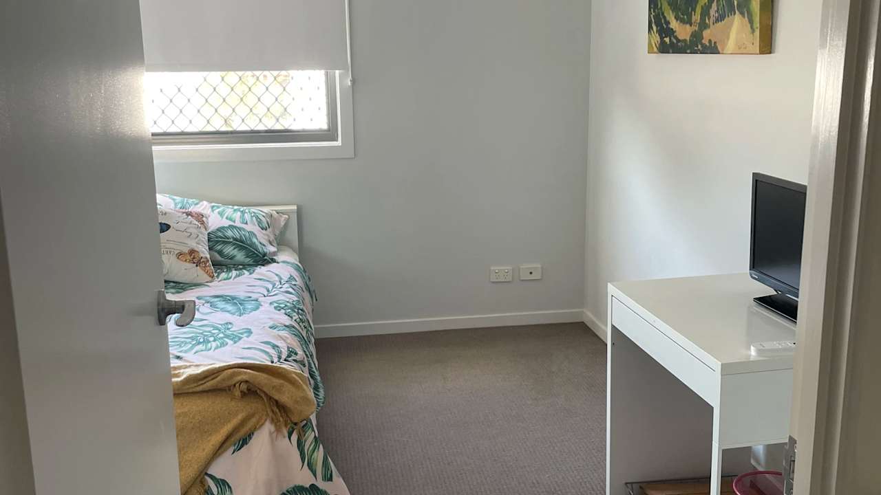 Furnished room with own bathroom