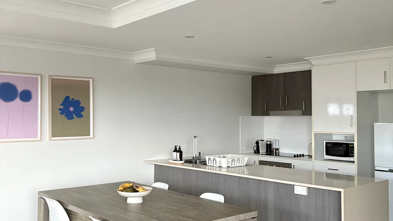 Unfurnished room with ensuite in a flatshare